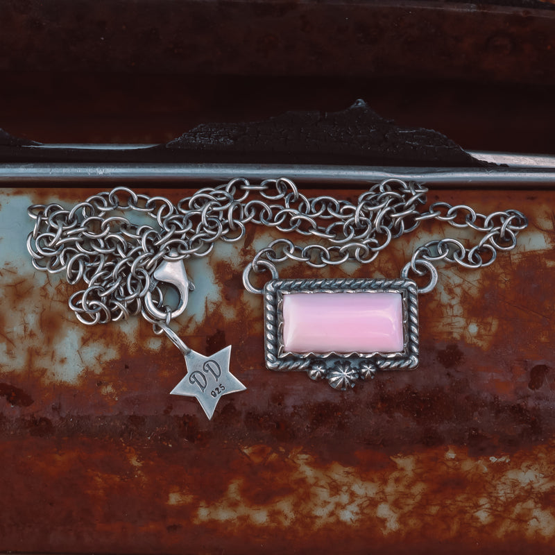 'Bar' Necklace - Pink Conch - Sterling